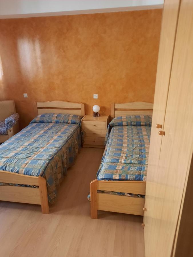 Habitaciones Pension El Parque Sabiñánigo Zewnętrze zdjęcie