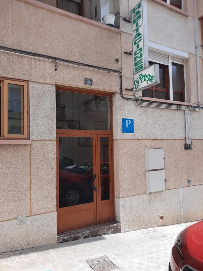 Habitaciones Pension El Parque Sabiñánigo Zewnętrze zdjęcie